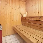 Luxury Retreat With Pool - By Traum Dom wakacyjny Bøtø By
