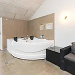 Luxury Retreat With Pool - By Traum Dom wakacyjny