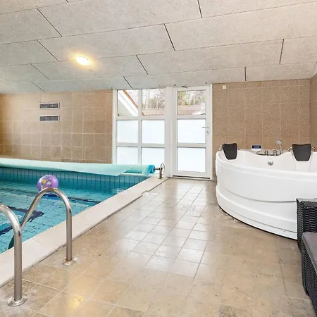 Luxury Retreat With Pool - By Traum * Bøtø By