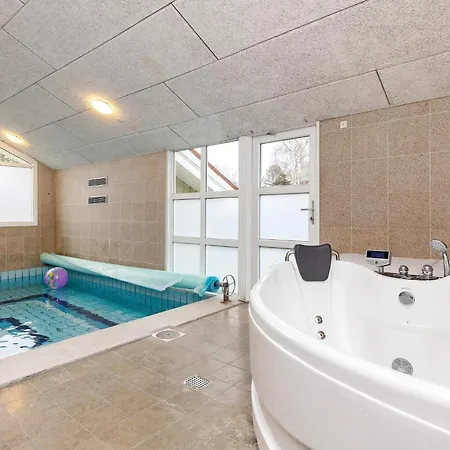 Luxury Retreat With Pool - By Traum 펜션 *